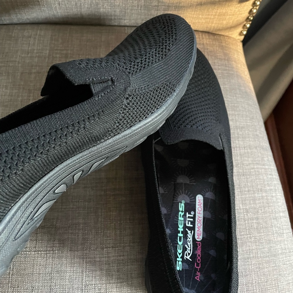 Sketchers loafers
